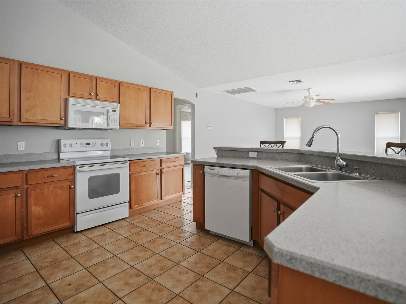 Single Family Residence at 13329 MITTEN LN, SPRING HILL, photo 23 of 45