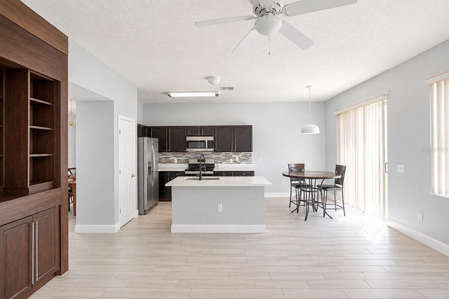 Single Family Residence at 1523 BLUE HORIZON DR, CLERMONT, photo 8 of 32