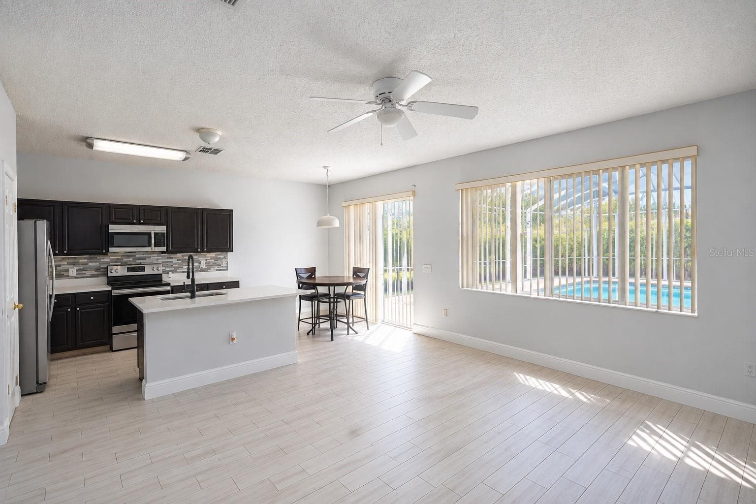Single Family Residence at 1523 BLUE HORIZON DR, CLERMONT, photo 12 of 32