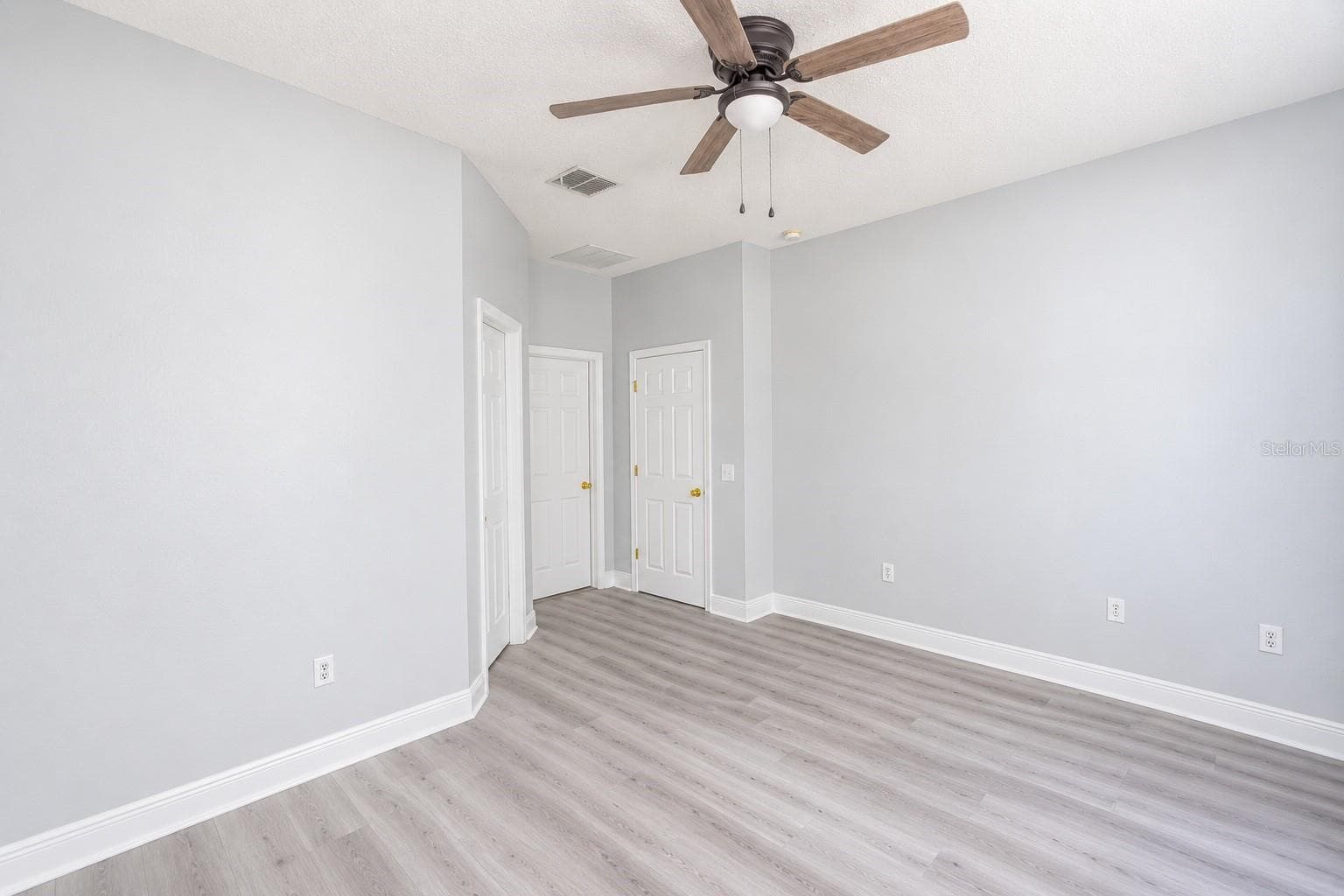 Single Family Residence at 1523 BLUE HORIZON DR, CLERMONT, photo 14 of 32