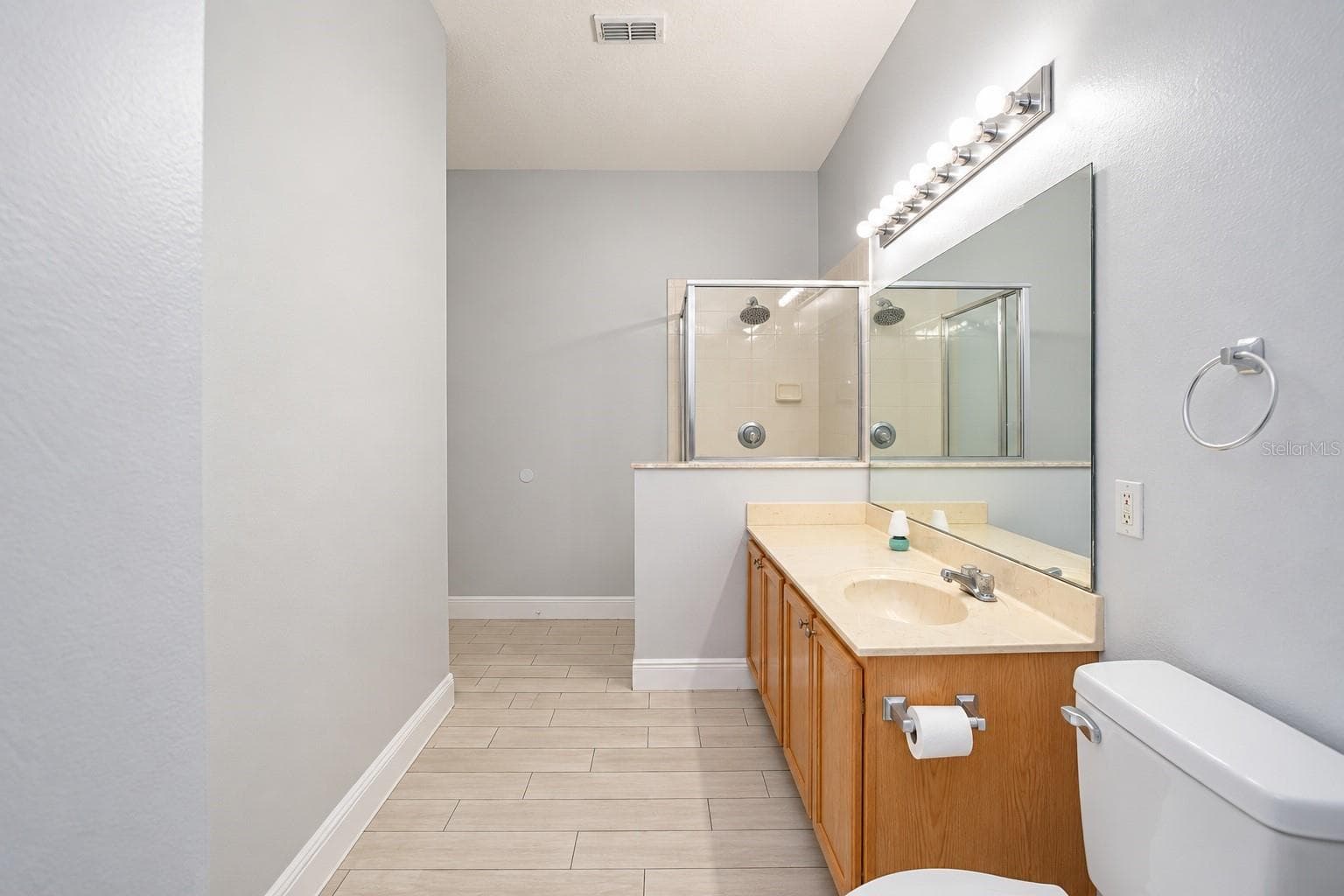 Single Family Residence at 1523 BLUE HORIZON DR, CLERMONT, photo 17 of 32