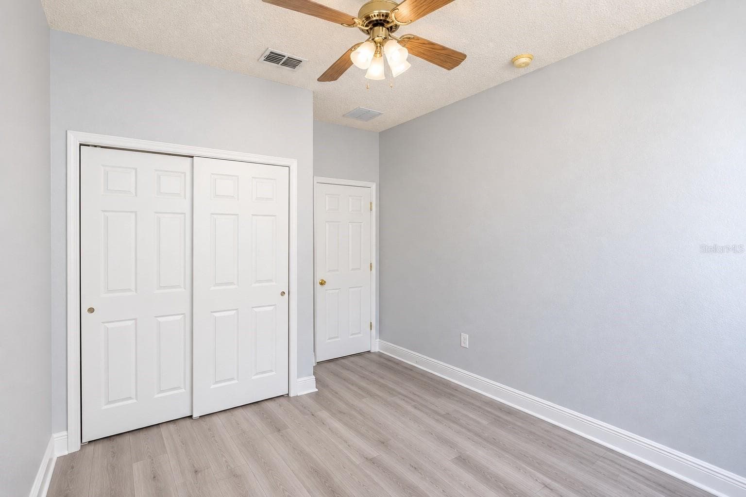 Single Family Residence at 1523 BLUE HORIZON DR, CLERMONT, photo 21 of 32