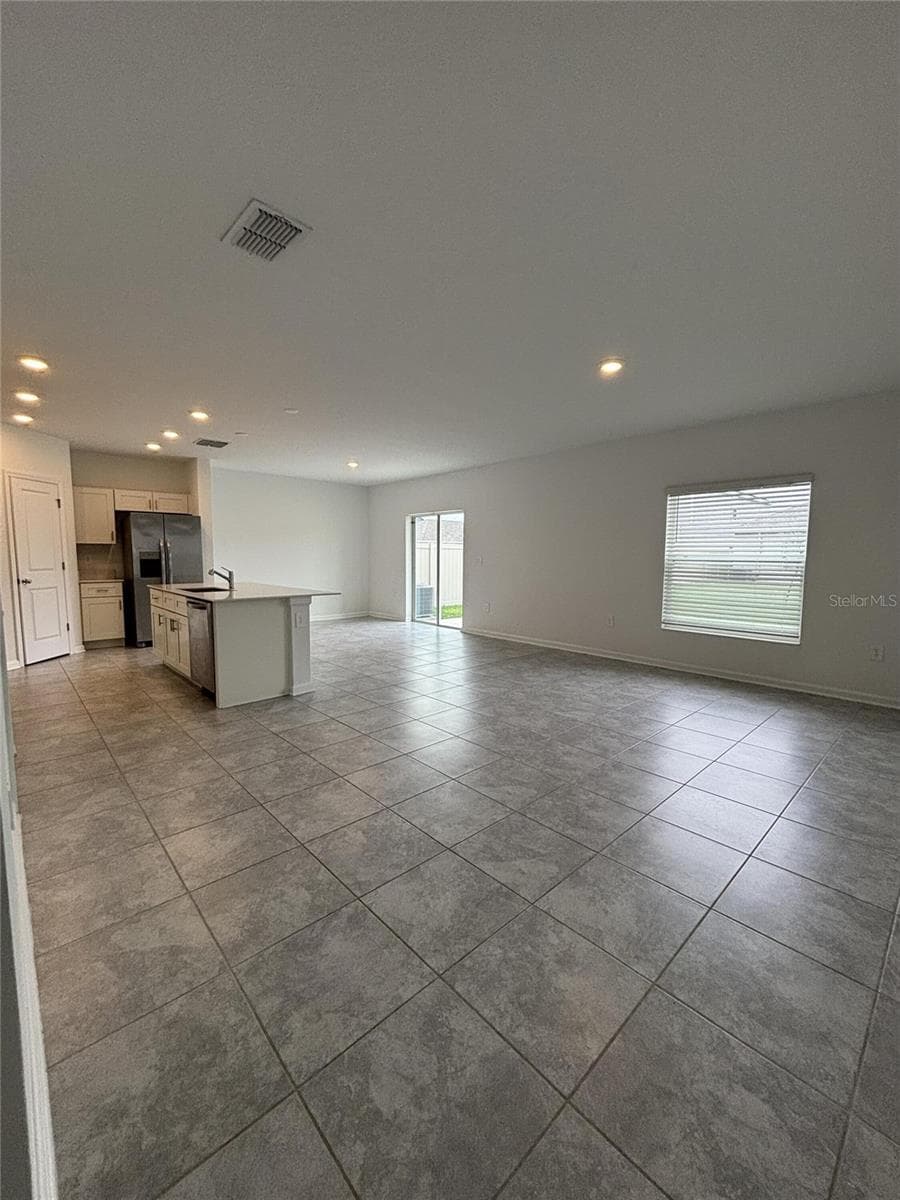 Single Family Residence at 1338 DEEPWATER CIR, EAGLE LAKE, photo 3 of 20