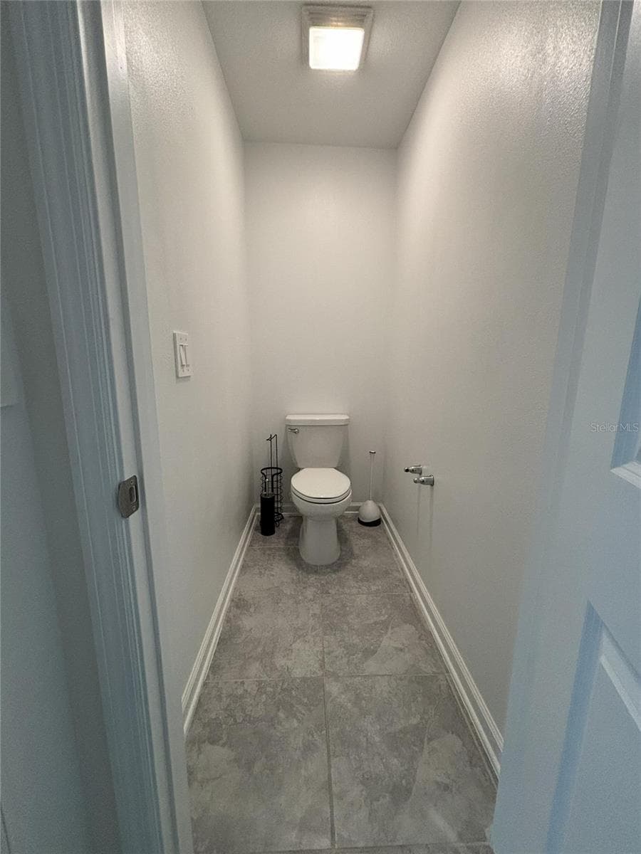 Single Family Residence at 1338 DEEPWATER CIR, EAGLE LAKE, photo 18 of 20