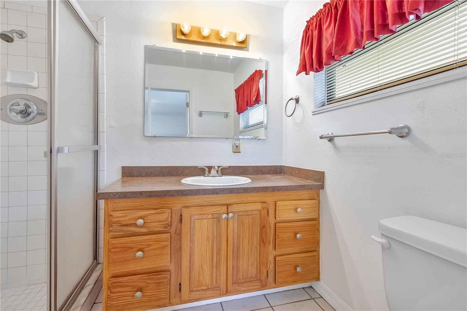 Master Bath - 1615 LAKE MIRIAM DR, LAKELAND
