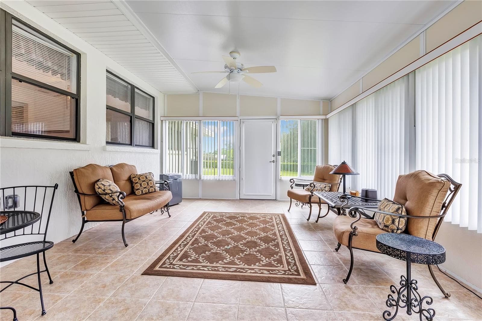 Enclosed Florida Room - 1615 LAKE MIRIAM DR, LAKELAND