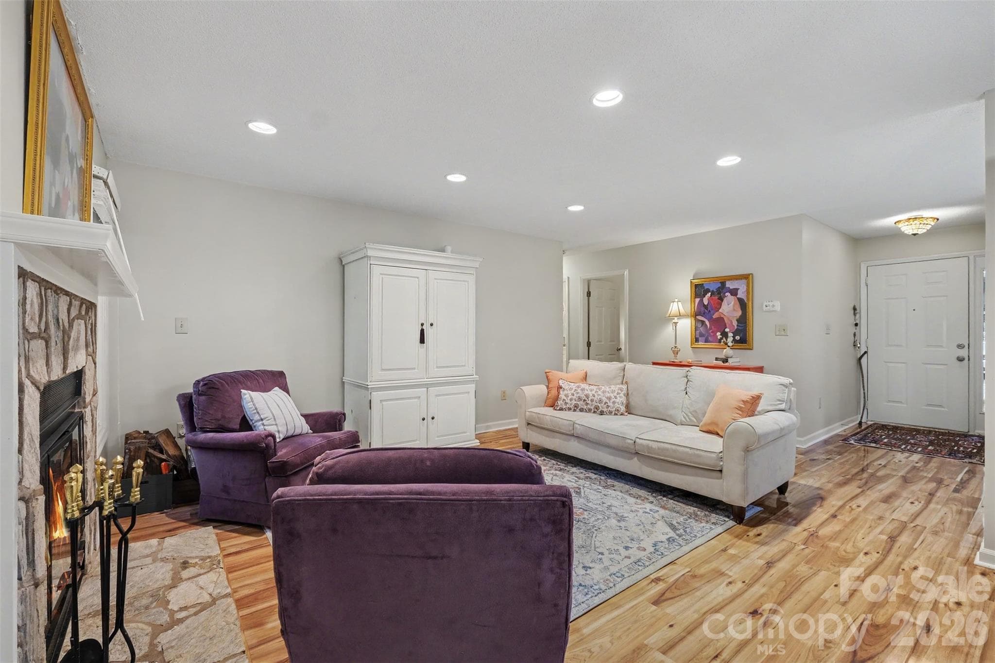 Living room and entry area - 2786 Dogwood Hills Court, Fort Mill