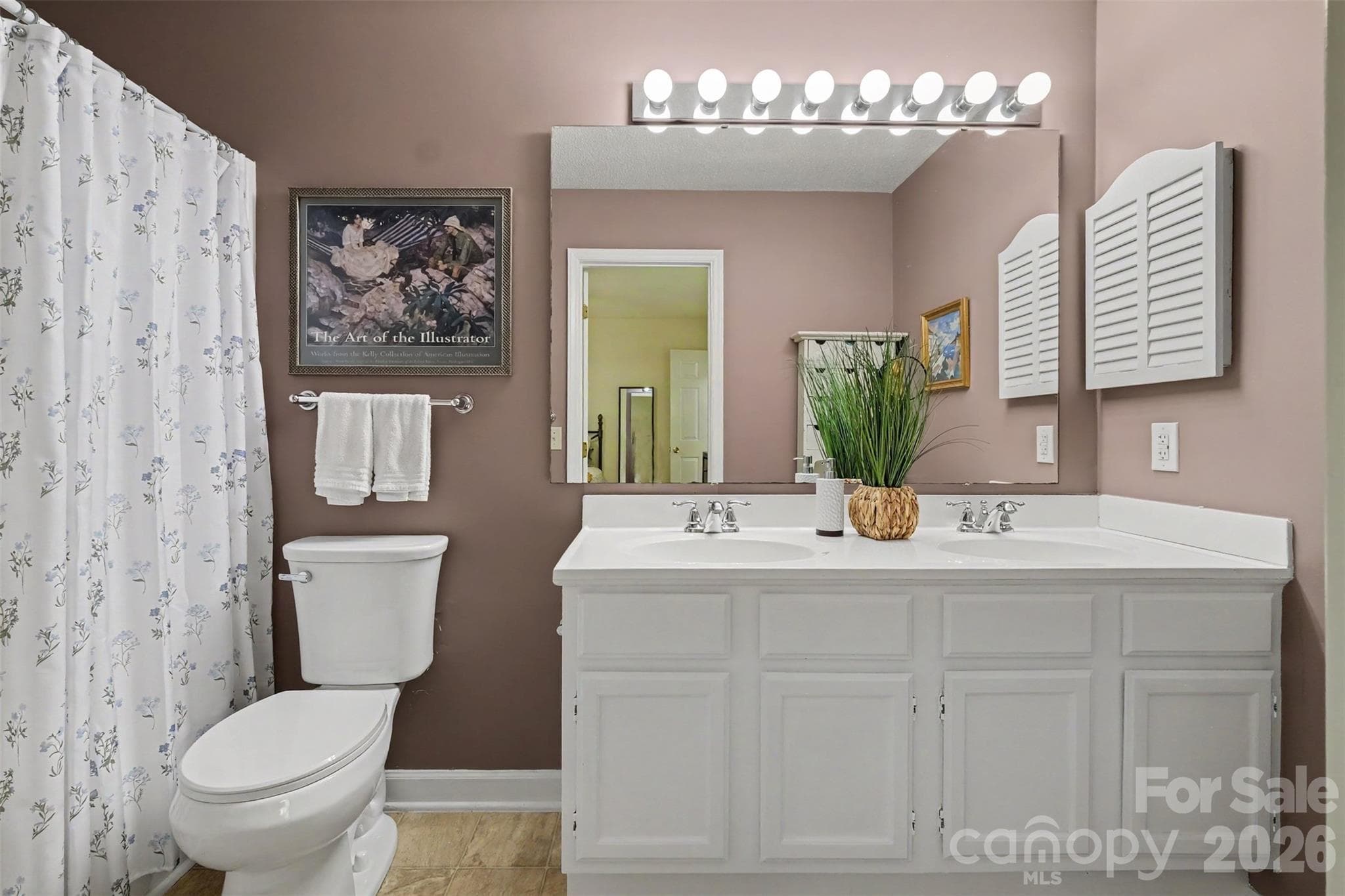 Primary bath with dual sinks - 2786 Dogwood Hills Court, Fort Mill