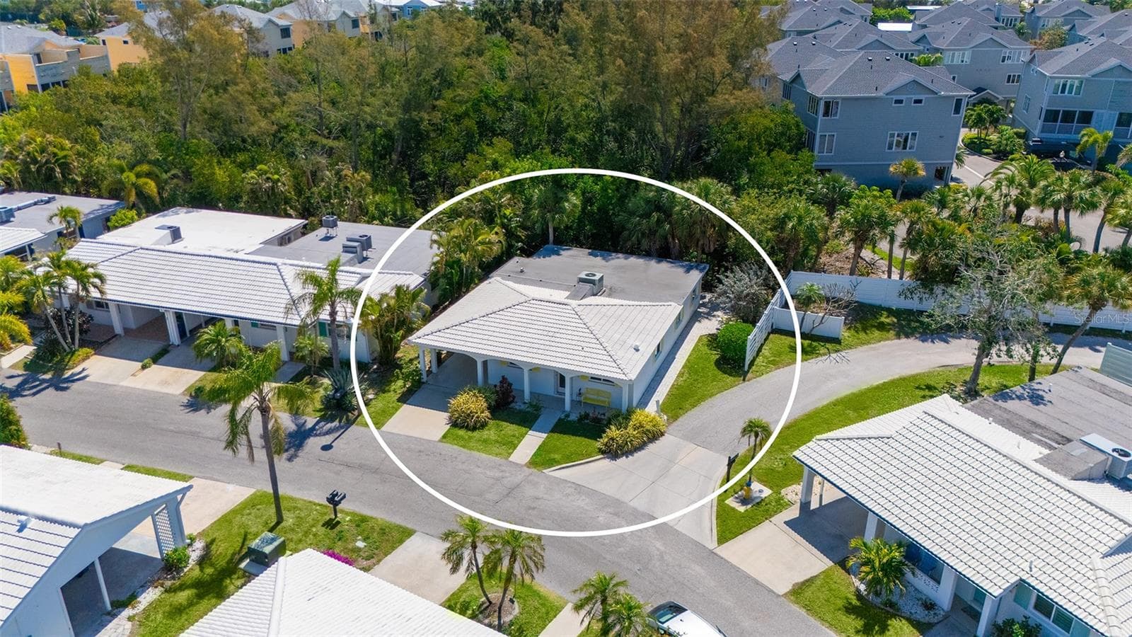 Condominium at 554 SPANISH DR S, LONGBOAT KEY, photo 8 of 74