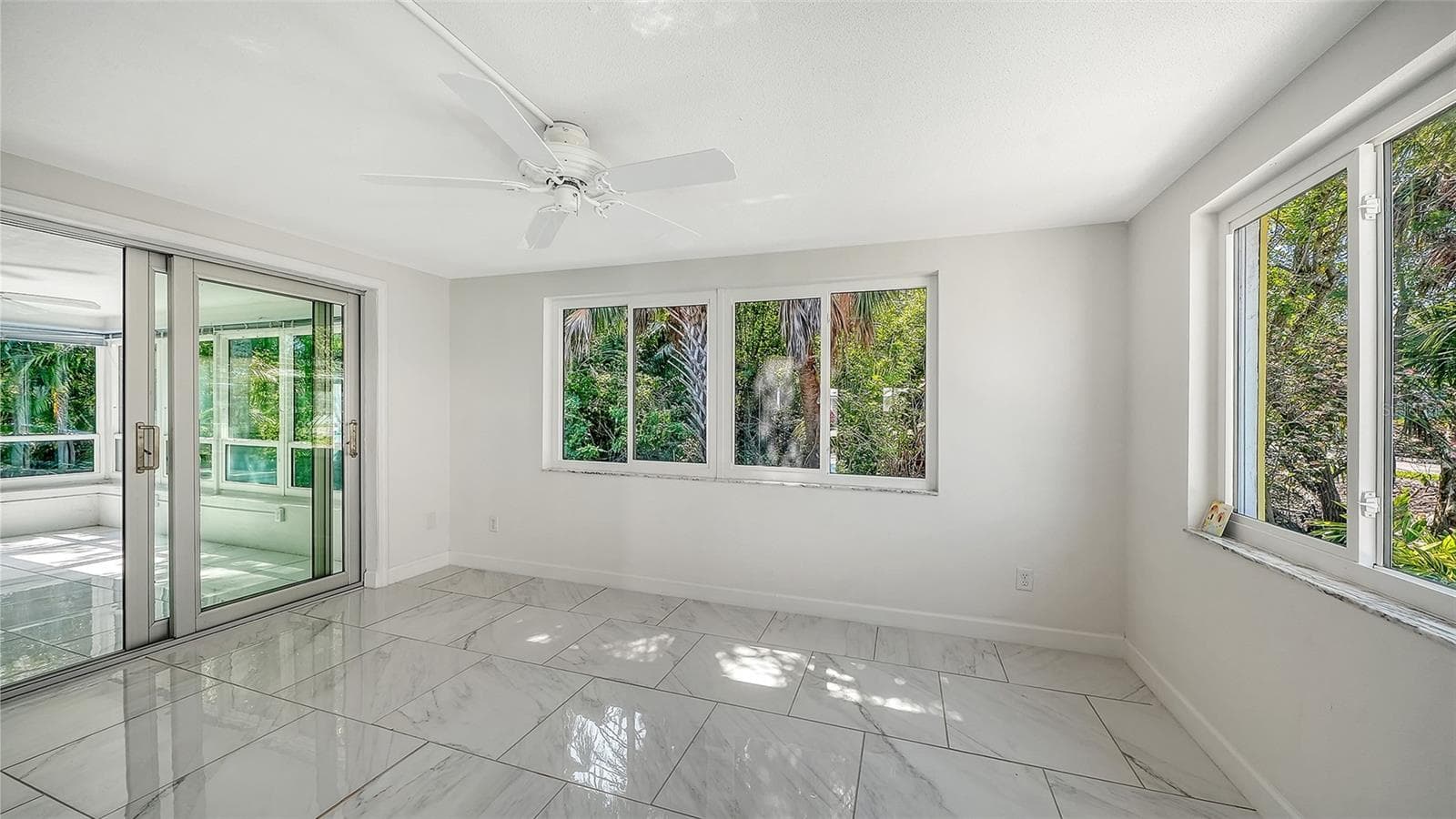 Condominium at 554 SPANISH DR S, LONGBOAT KEY, photo 31 of 74