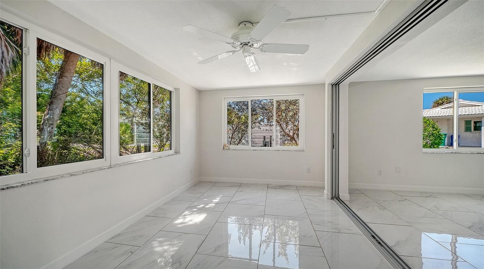 Condominium at 554 SPANISH DR S, LONGBOAT KEY, photo 33 of 74