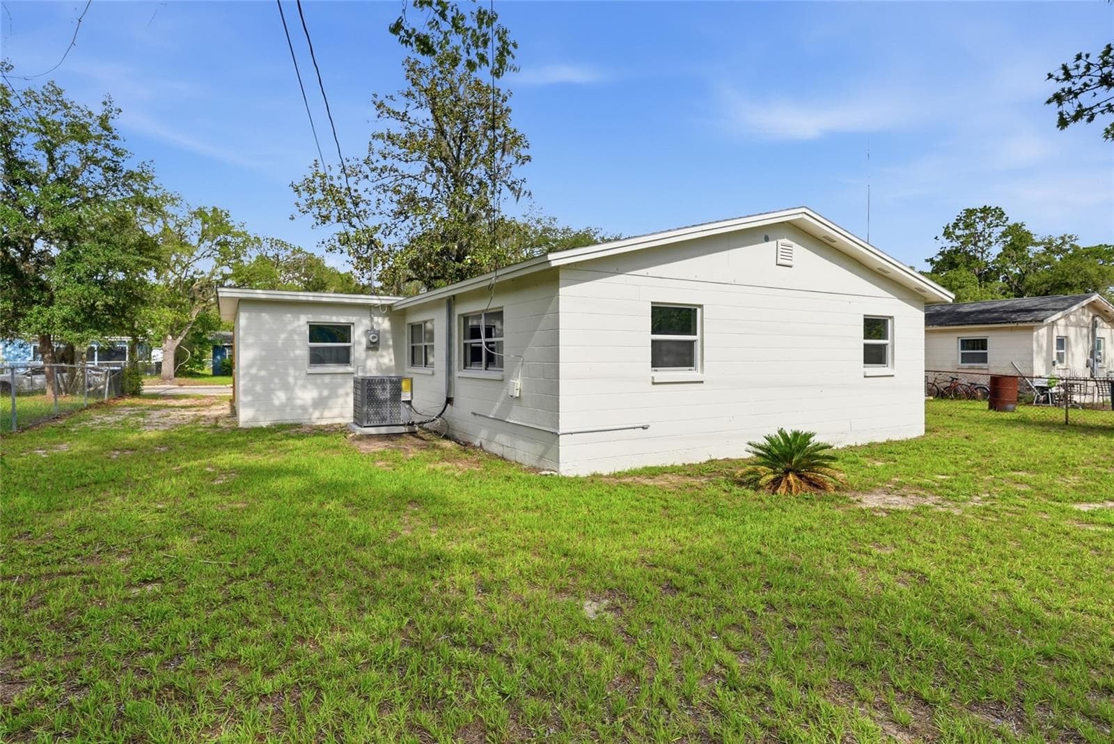 Single Family Residence at 1228 SE 19TH ST, GAINESVILLE, photo 24 of 28