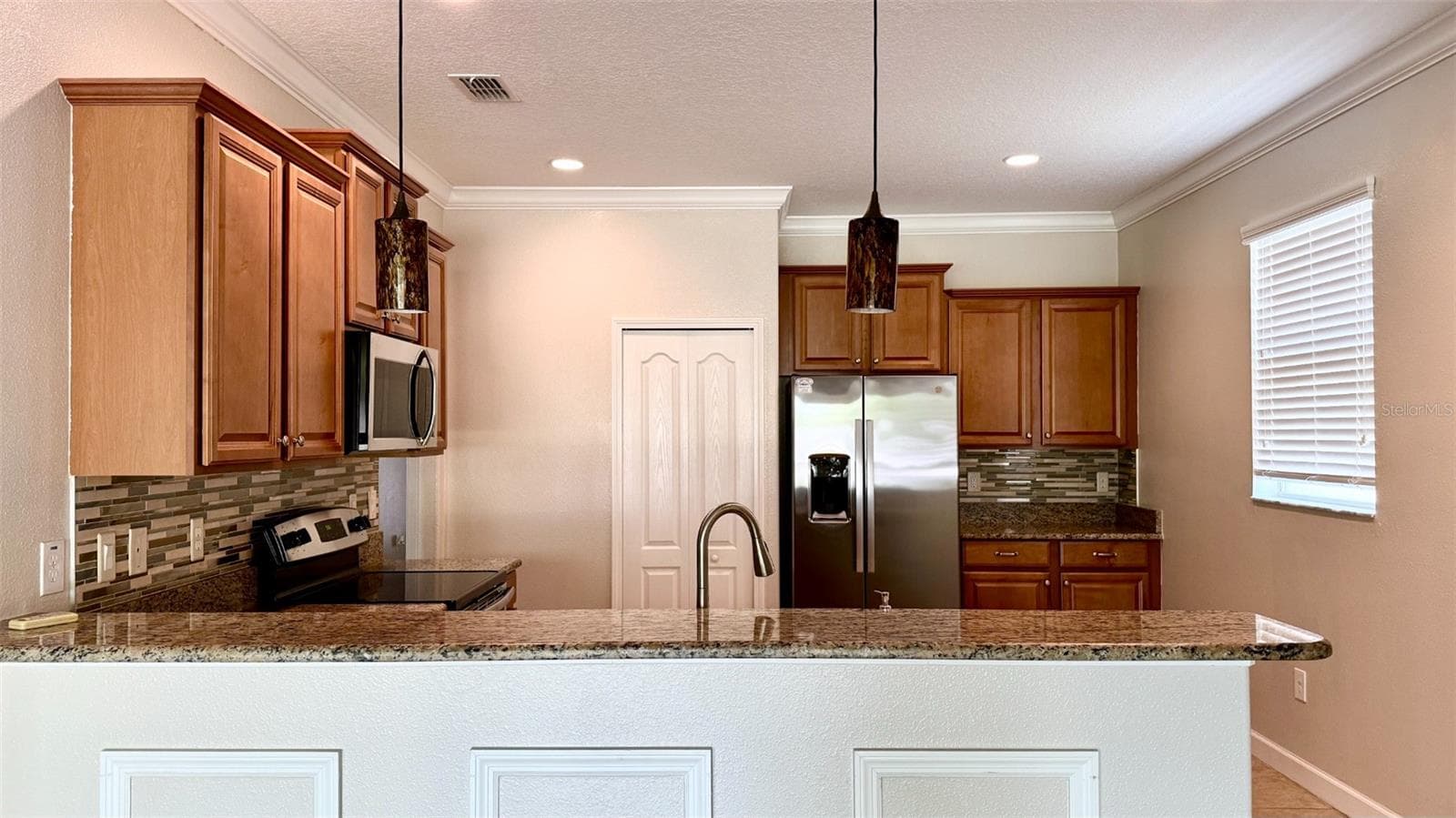 KITCHEN - 4056 SERENA LN, CLERMONT