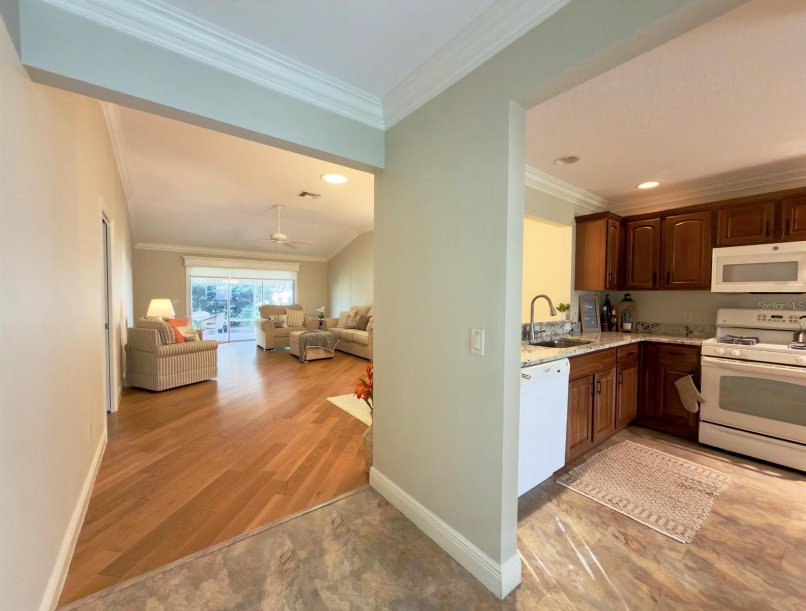 Single Family Residence at 497 LITTLE RIVER PATH, THE VILLAGES, photo 9 of 33