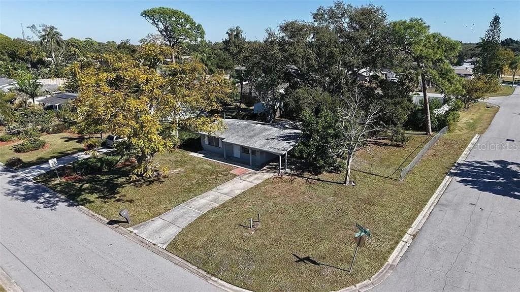 Single Family Residence at 5529 NUTMEG AVE, SARASOTA, photo 26 of 33