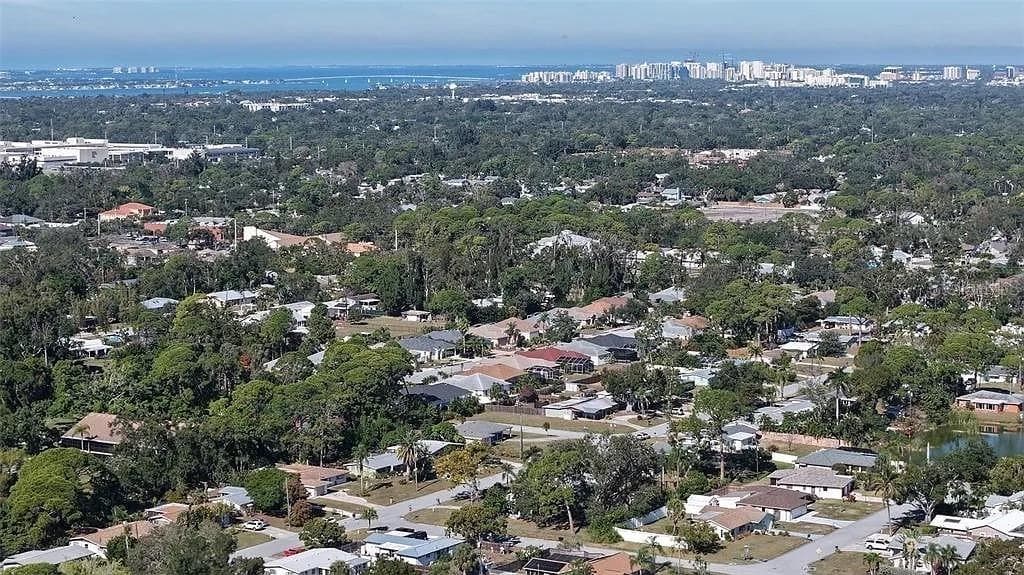 Single Family Residence at 5529 NUTMEG AVE, SARASOTA, photo 31 of 33