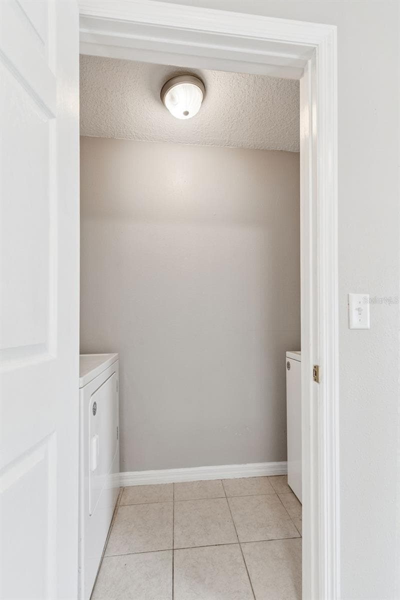 Duplex at 106-108 W ORANGE AVE, LAKE WALES, photo 23 of 35