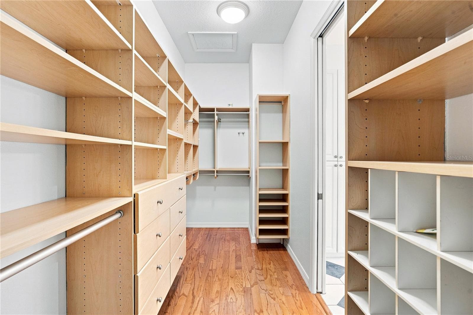 Primary Bedroom/ /California costume closet walk-in extra extra large - 8698 MISSISSIPPI RUN, WEEKI WACHEE