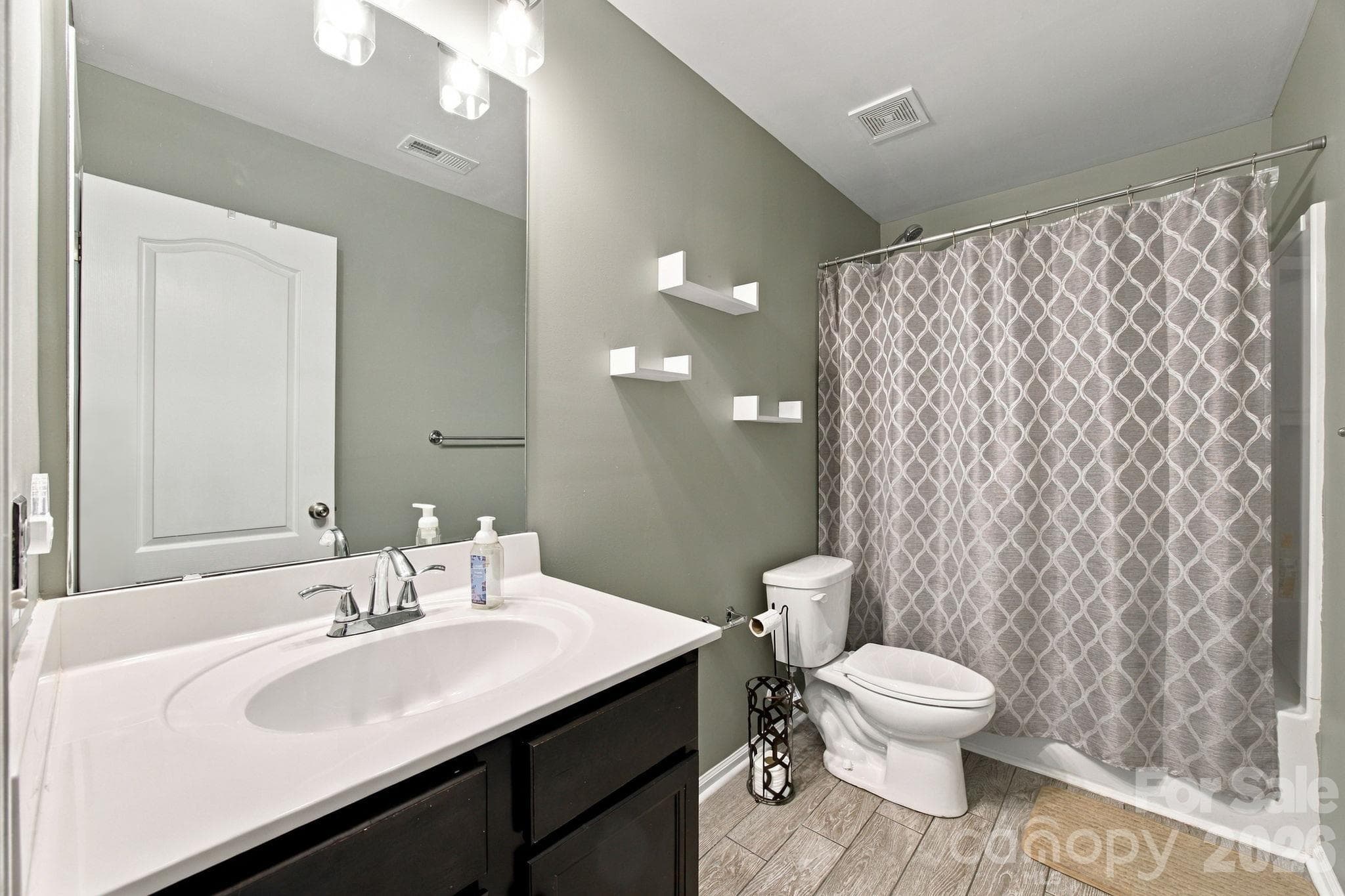 Single Family Residence at 8815 Balsam Bay Road, Charlotte, photo 21 of 30