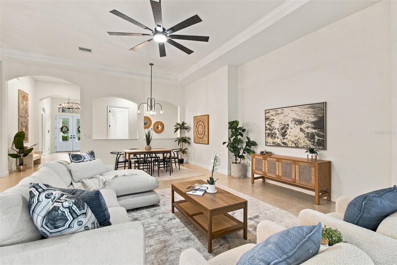 Single Family Residence at 901 GRAND CRESTA AVE, BRANDON, photo 15 of 79