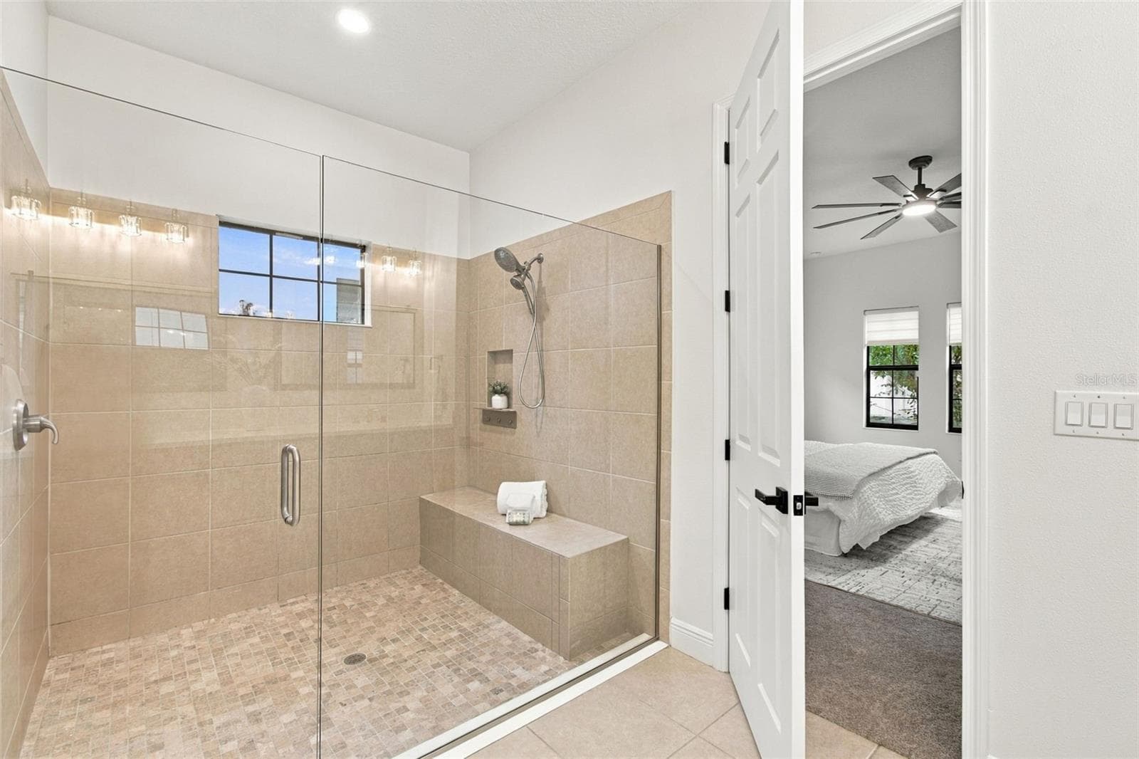 Primary Bath - 901 GRAND CRESTA AVE, BRANDON