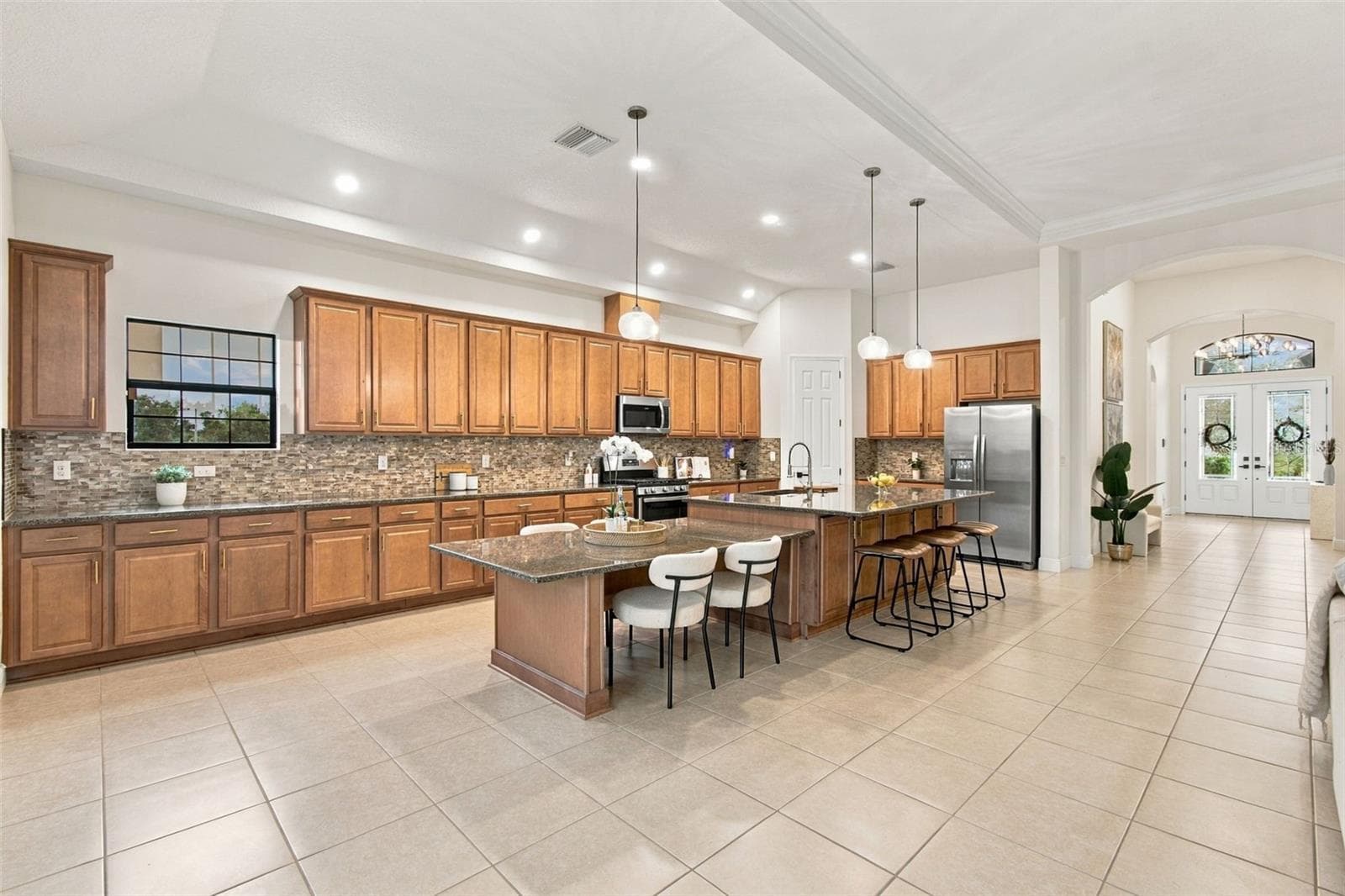 Single Family Residence at 901 GRAND CRESTA AVE, BRANDON, photo 29 of 79