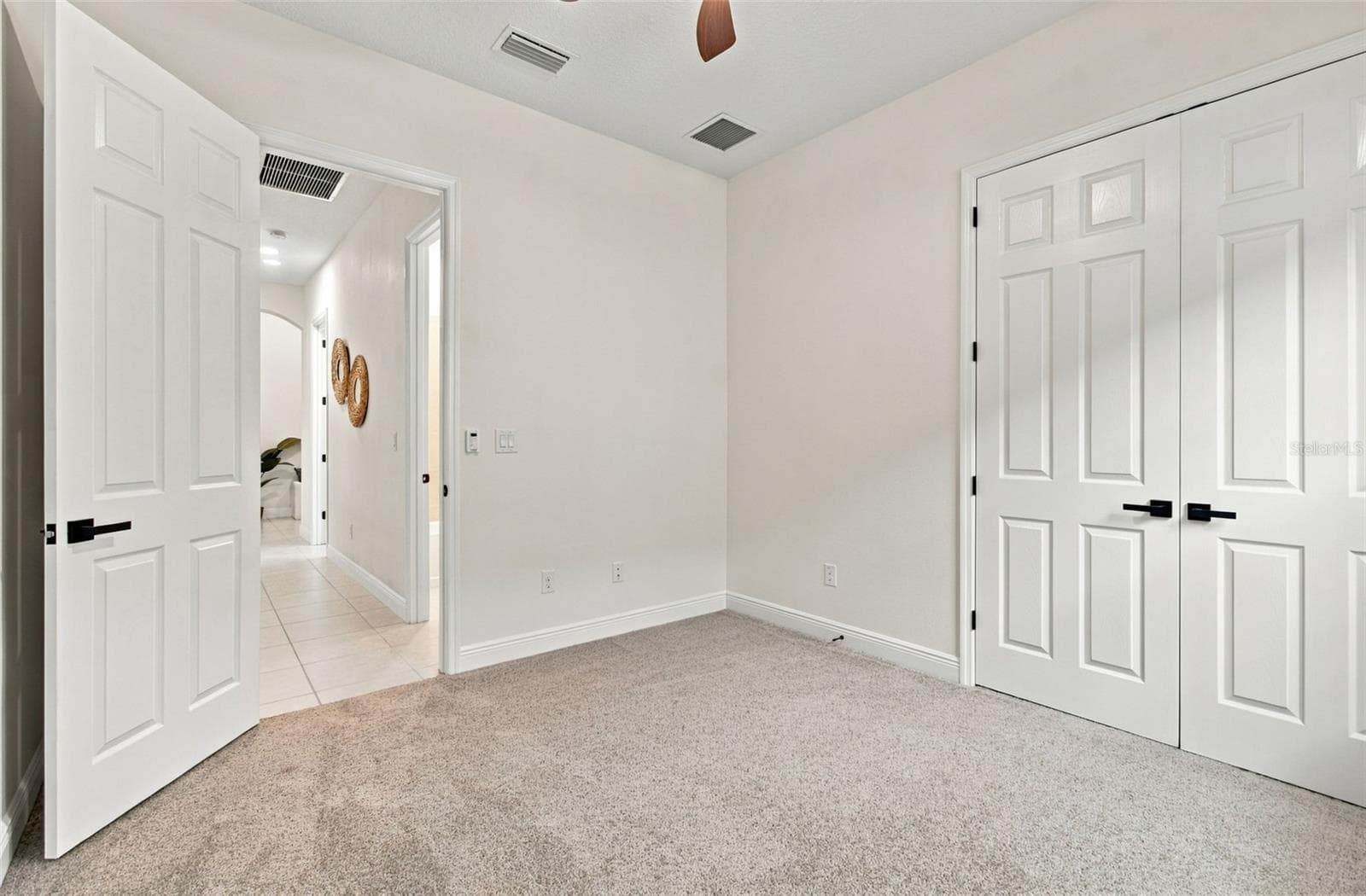 Single Family Residence at 901 GRAND CRESTA AVE, BRANDON, photo 51 of 79