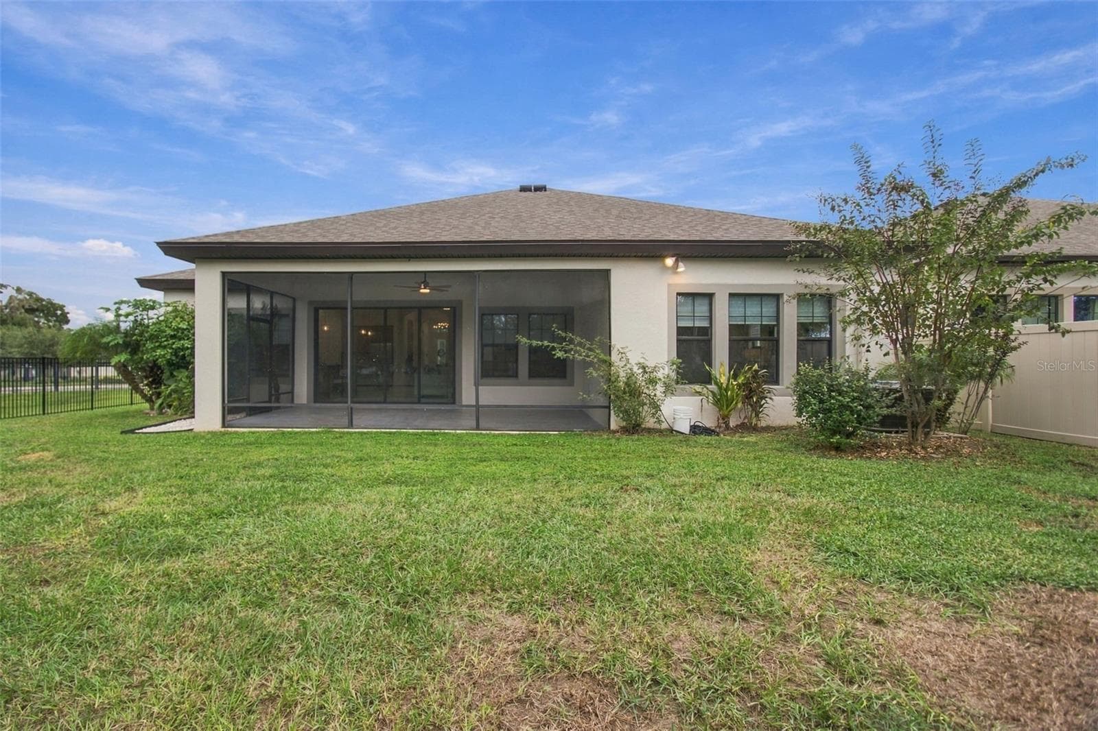 Single Family Residence at 901 GRAND CRESTA AVE, BRANDON, photo 59 of 79