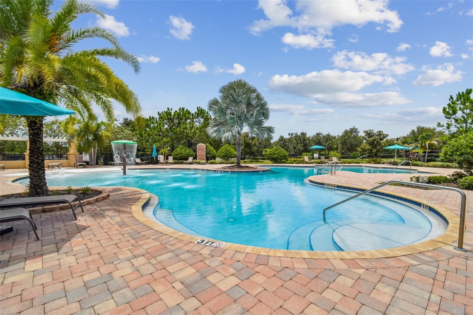 Community Pool - 901 GRAND CRESTA AVE, BRANDON