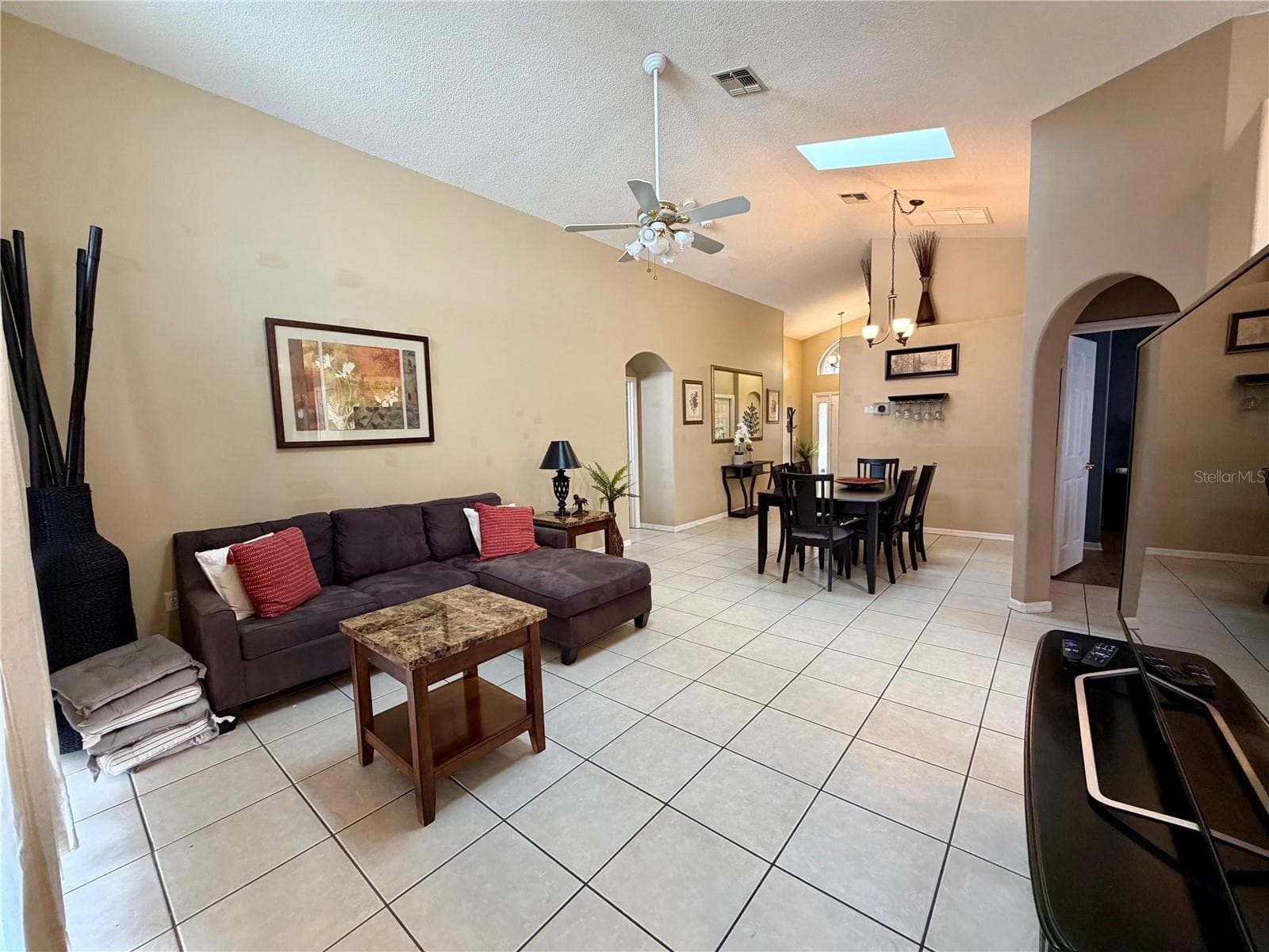 Single Family Residence at 2564 BEAR CREEK CT, KISSIMMEE, photo 9 of 63