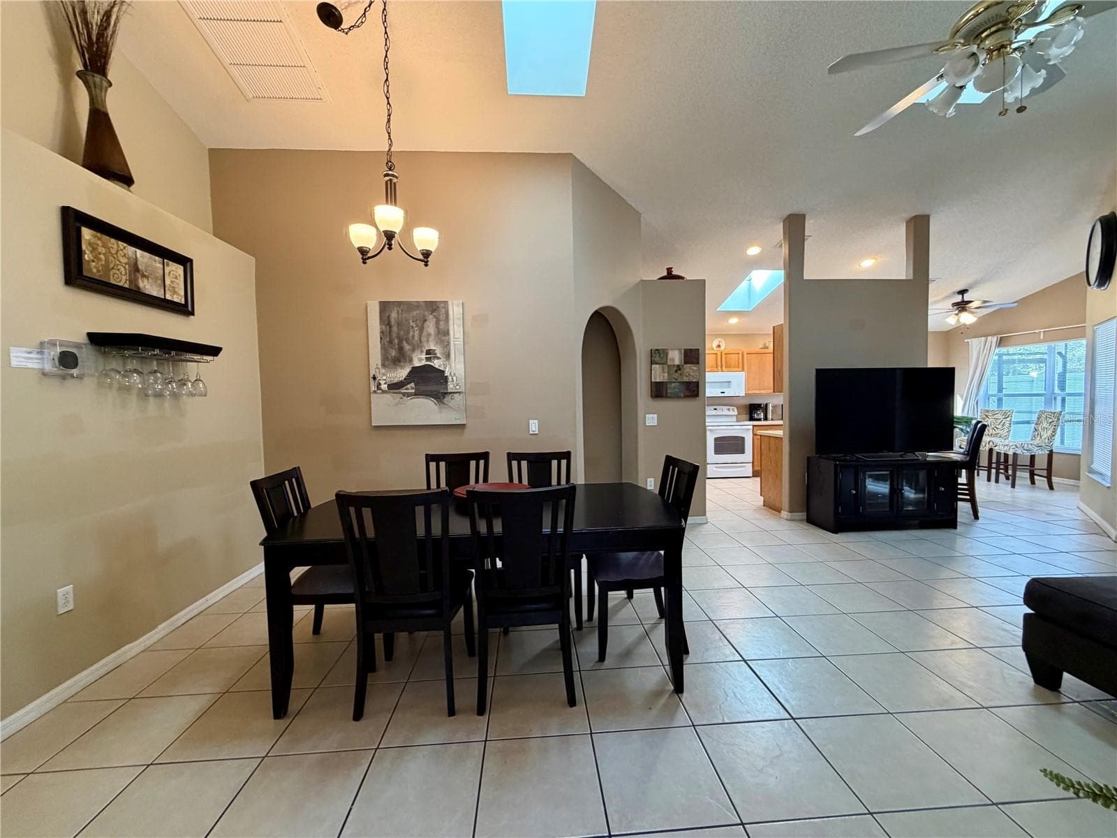 Single Family Residence at 2564 BEAR CREEK CT, KISSIMMEE, photo 11 of 63