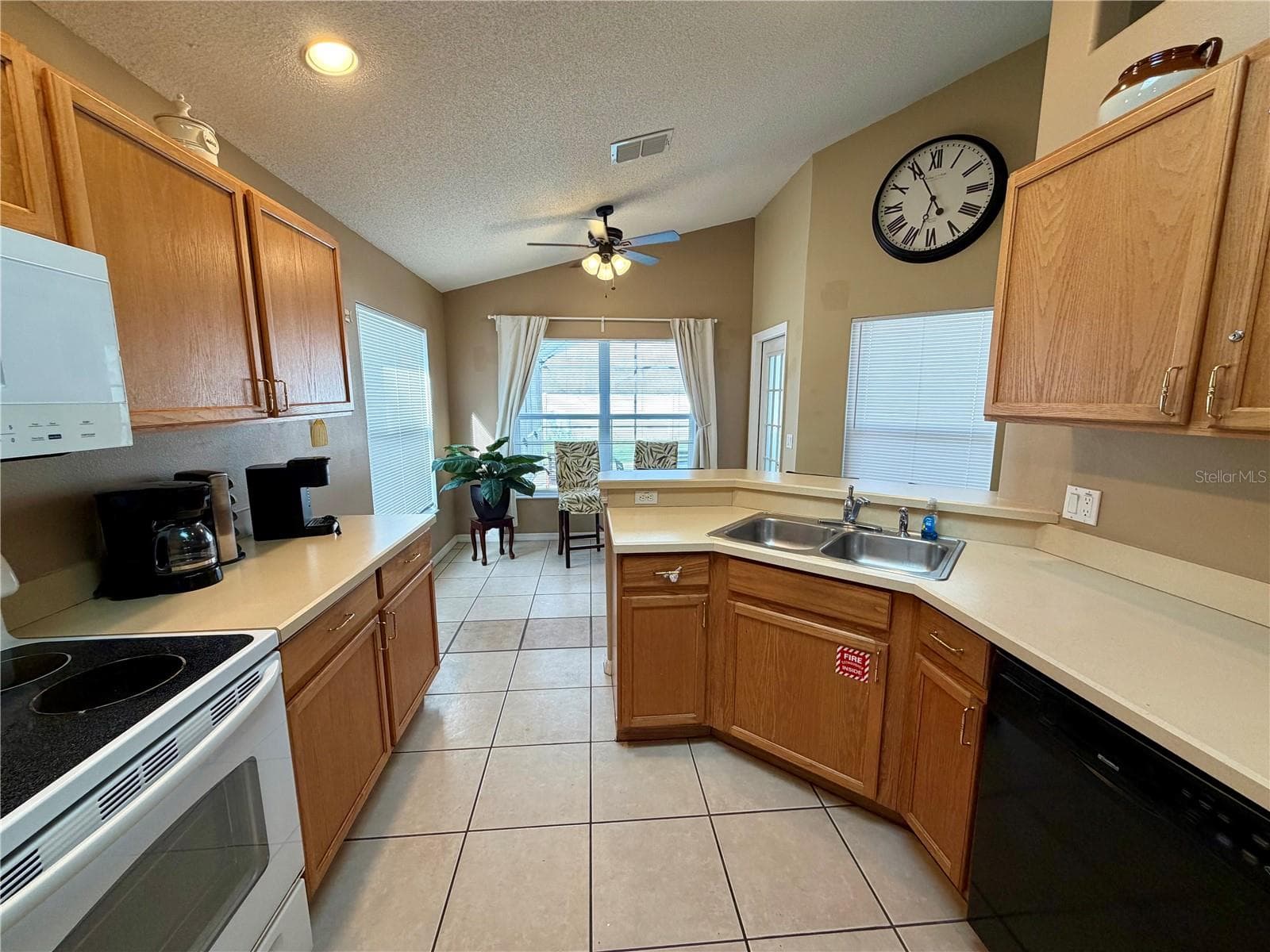 Kitchen - 2564 BEAR CREEK CT, KISSIMMEE