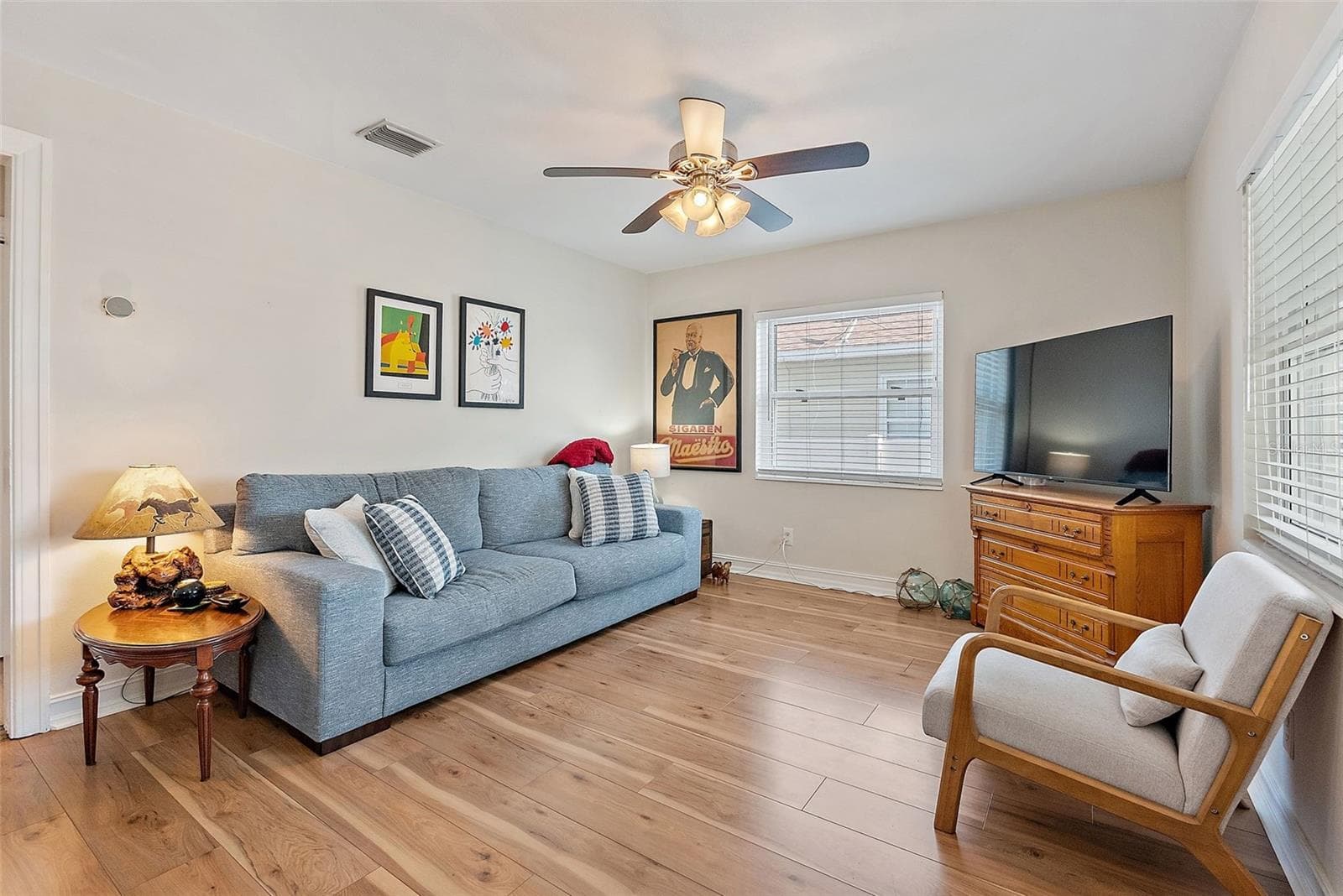 Single Family Residence at 918 27TH ST N, ST PETERSBURG, photo 5 of 24