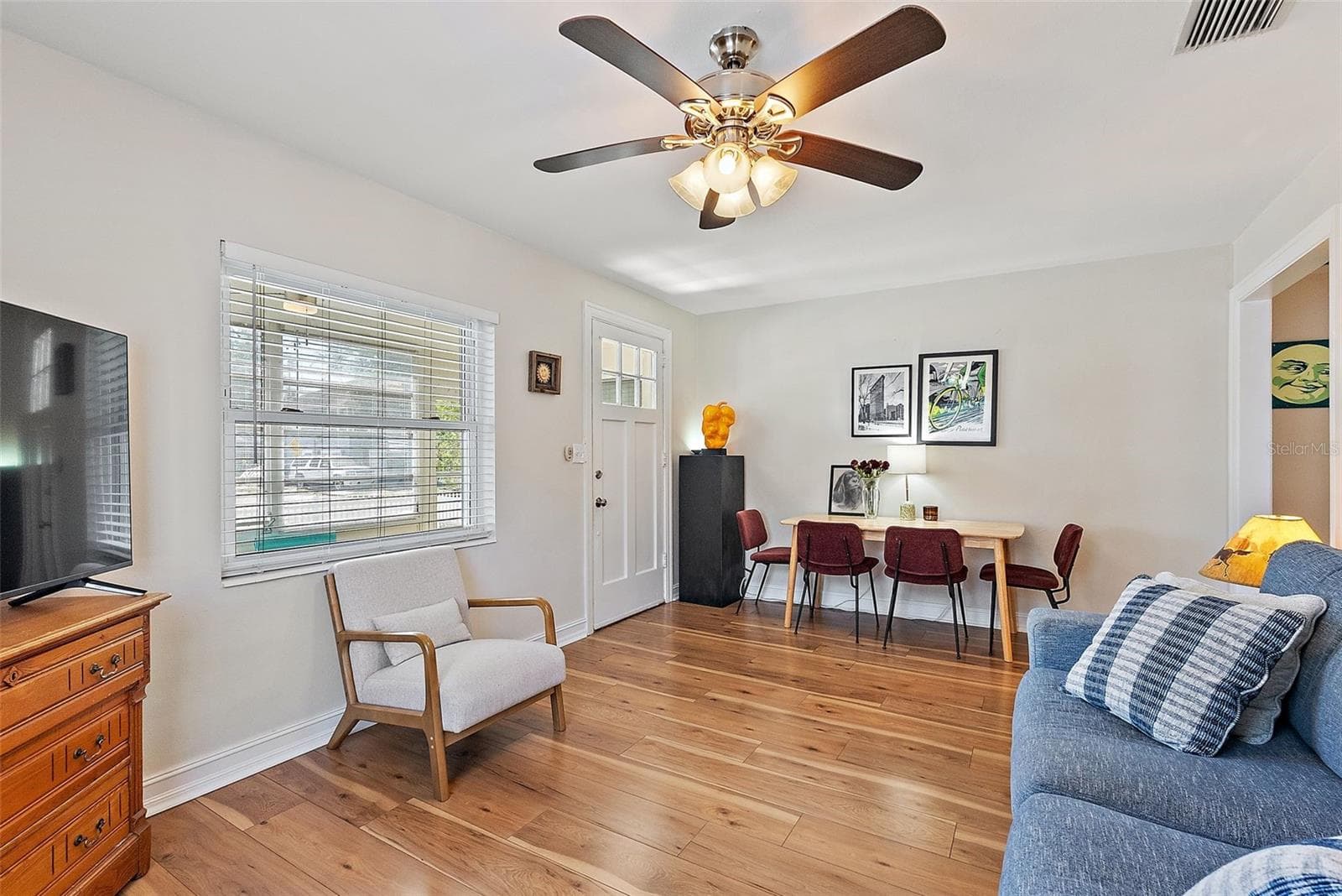 Single Family Residence at 918 27TH ST N, ST PETERSBURG, photo 6 of 24