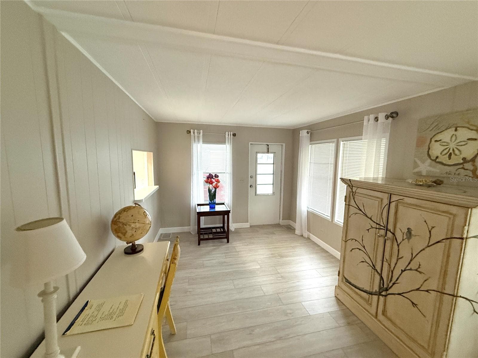 Family Room - 5619 BAYSHORE RD #159, PALMETTO