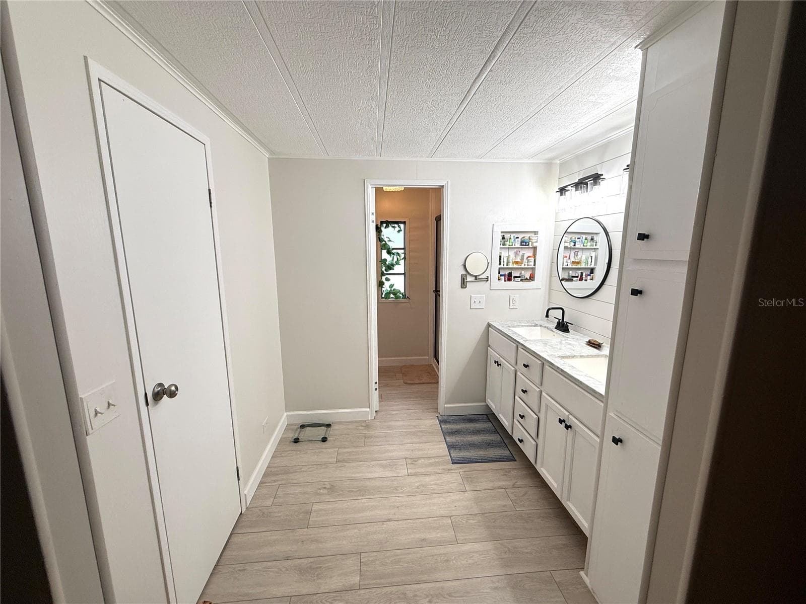 Master Bath - 5619 BAYSHORE RD #159, PALMETTO