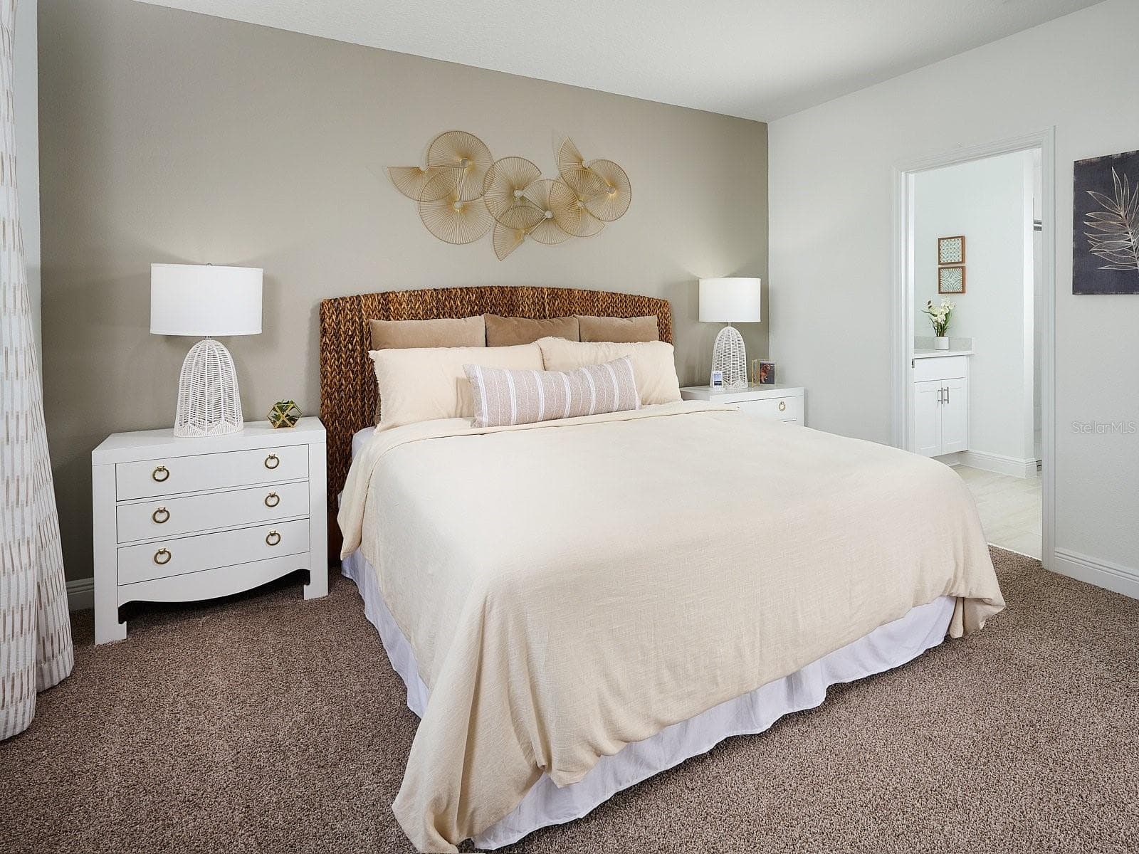 Photo is not of the actual home, but is an inspirational photo of builder’s model home and may depict options, furnishings, and/or decorator features that are not - 2869 VIRGINIA PINE DR, BARTOW