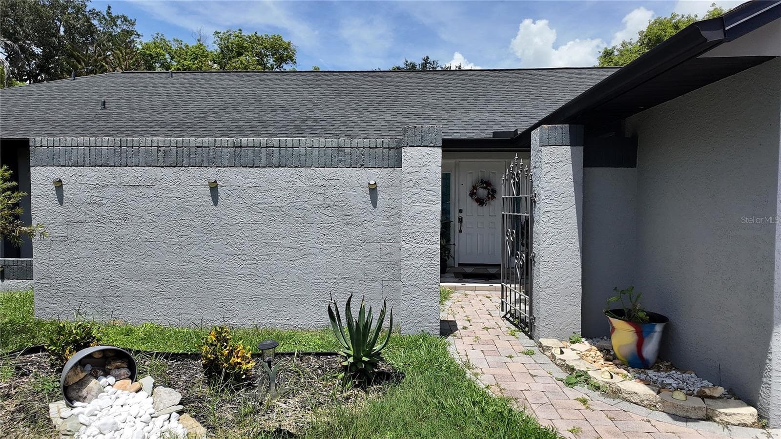 Single Family Residence at 1055 HOLDEN AVE, ORLANDO, photo 4 of 20