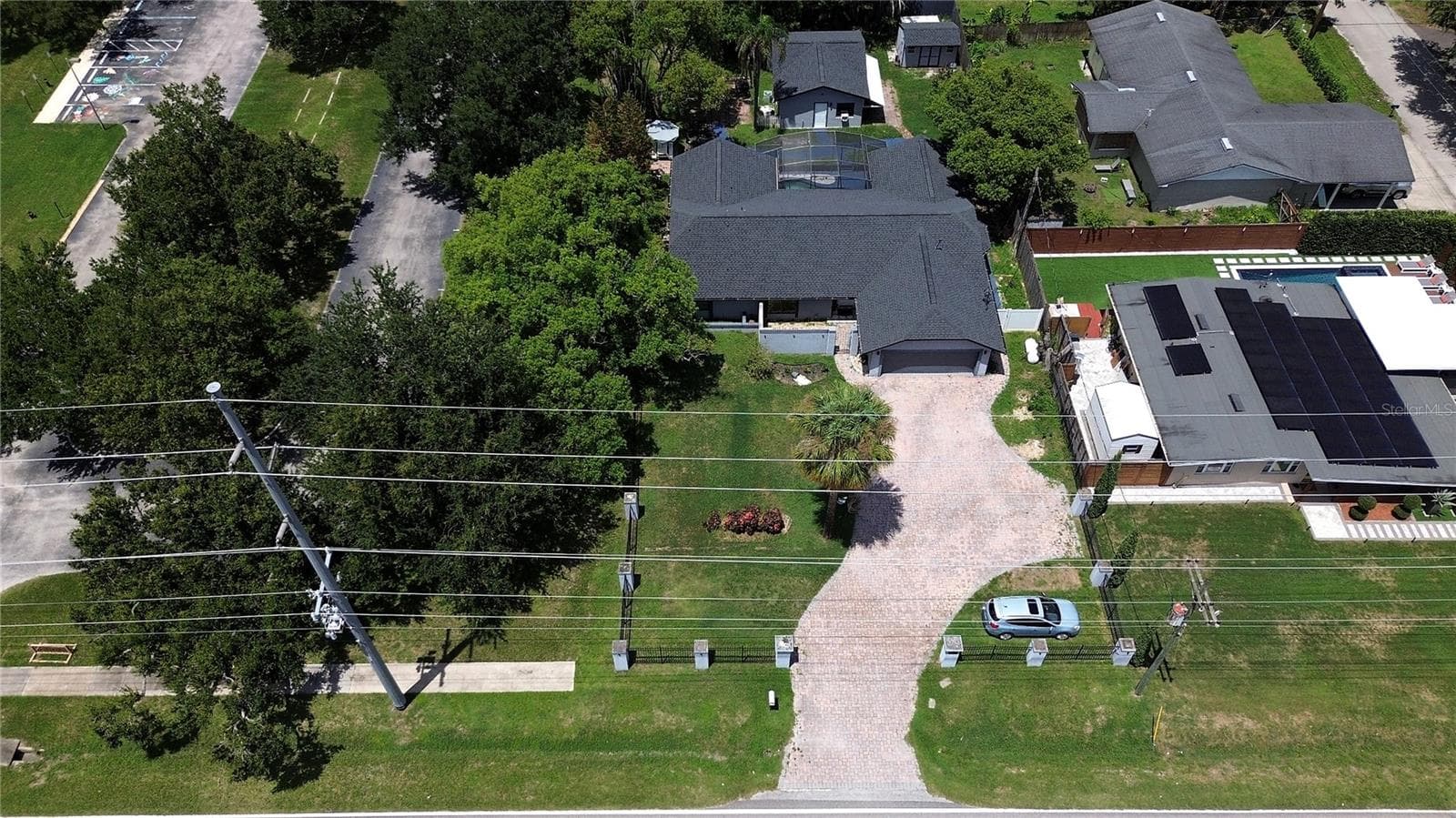Single Family Residence at 1055 HOLDEN AVE, ORLANDO, photo 5 of 20