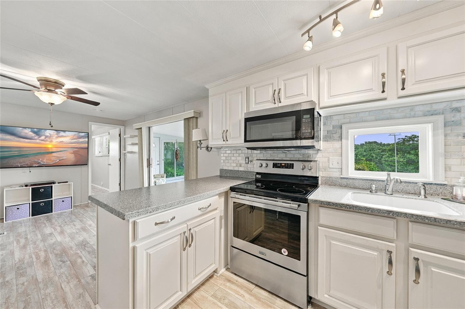 Kitchen - 503 ALJO PL, NORTH PORT