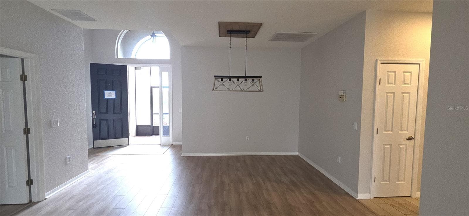Single Family Residence at 5288 GREEN DR, WINTER HAVEN, photo 8 of 64