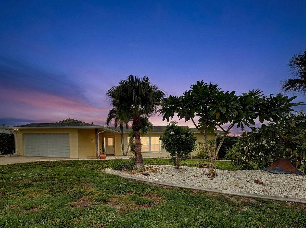 612 GLEN OAK RD