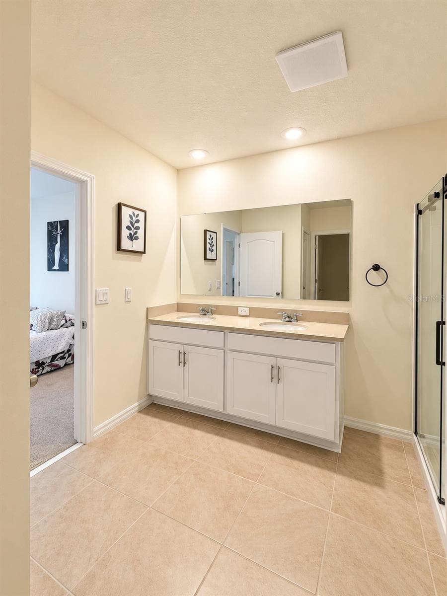 Single Family Residence at 17089 EDGEMONT LN, CLERMONT, photo 15 of 97