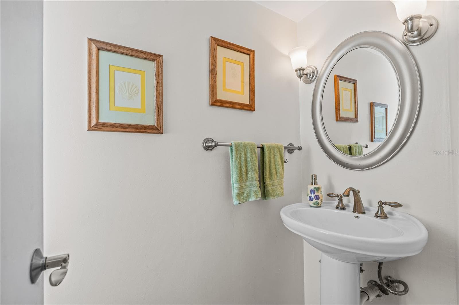 Townhouse at 132 BERMUDA PETREL CT, DAYTONA BEACH, photo 7 of 38