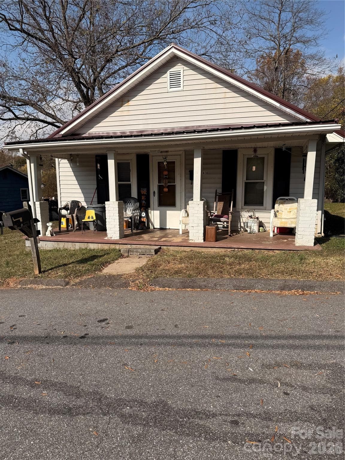 Single Family Residence at Statesville, photo 4 of 16