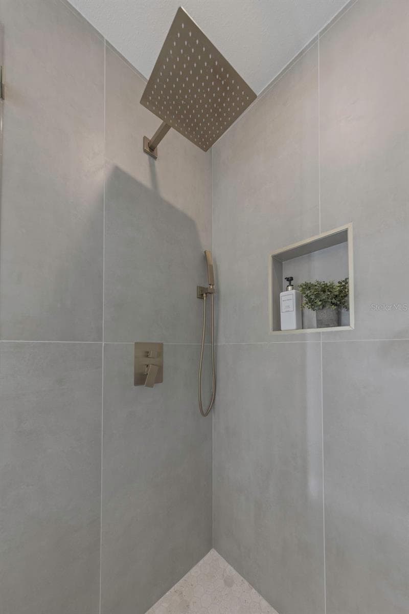 Private In Law Suite - Bathroom - 8209 134TH ST, SEMINOLE