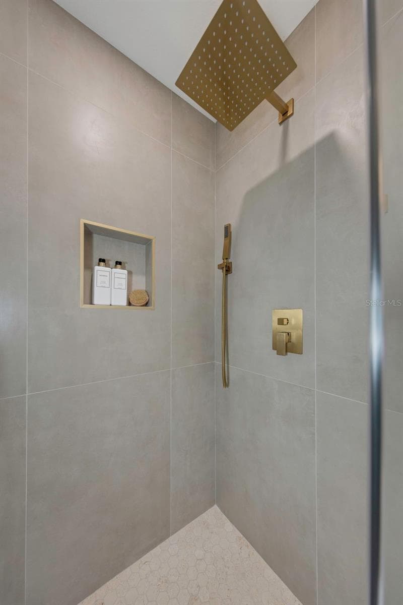 Primary Bathroom - 8209 134TH ST, SEMINOLE