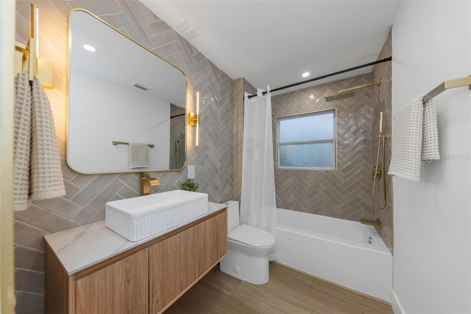 Second Bathroom - Second Floor - 8209 134TH ST, SEMINOLE