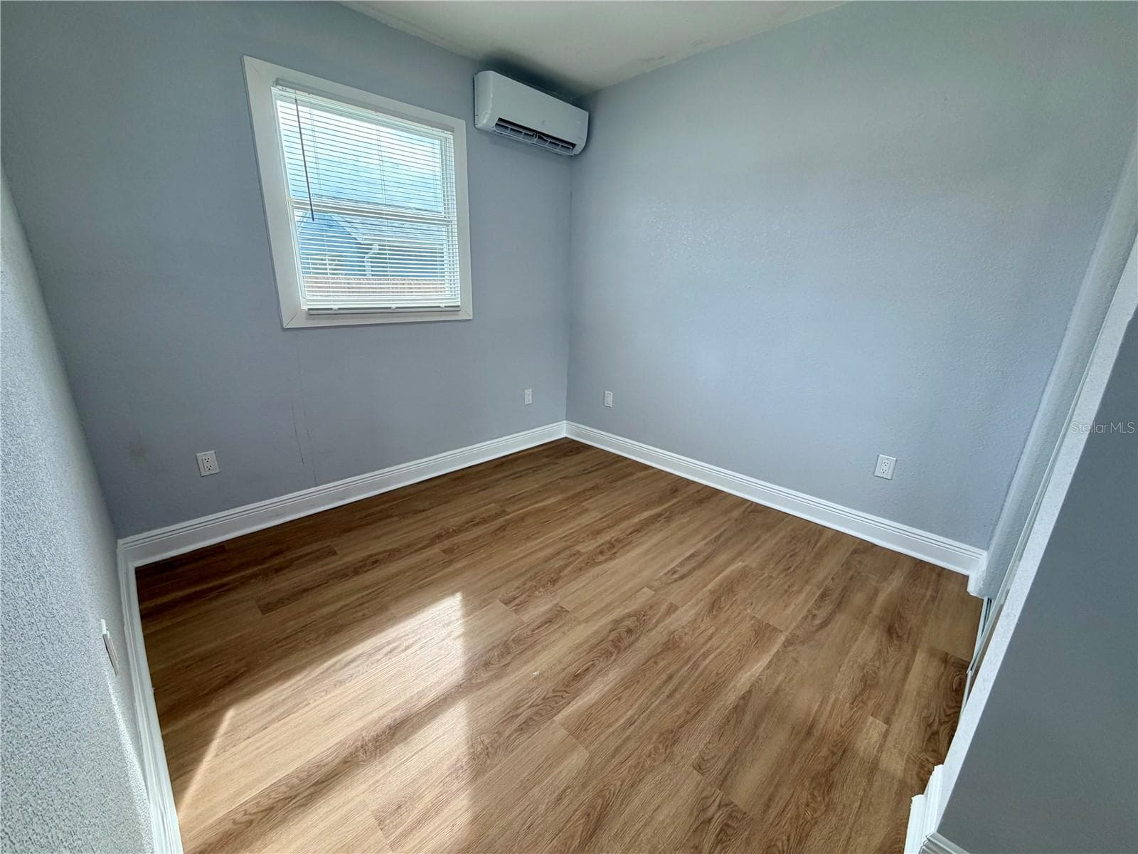 Single Family Residence at 301 80TH AVE NE, ST PETERSBURG, photo 6 of 43