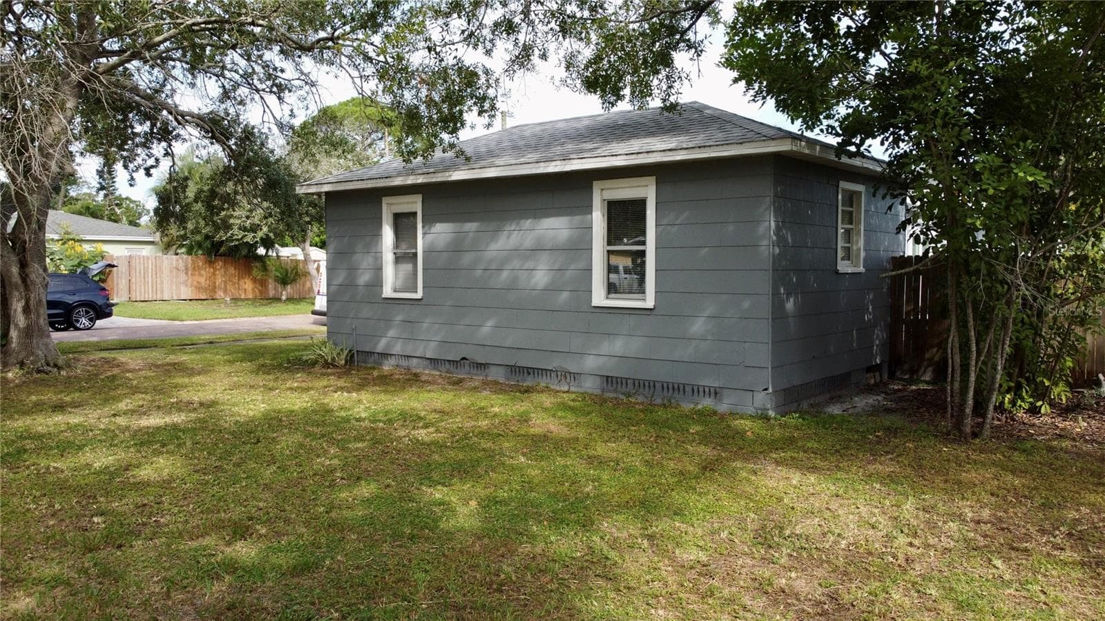 Single Family Residence at 301 80TH AVE NE, ST PETERSBURG, photo 37 of 43